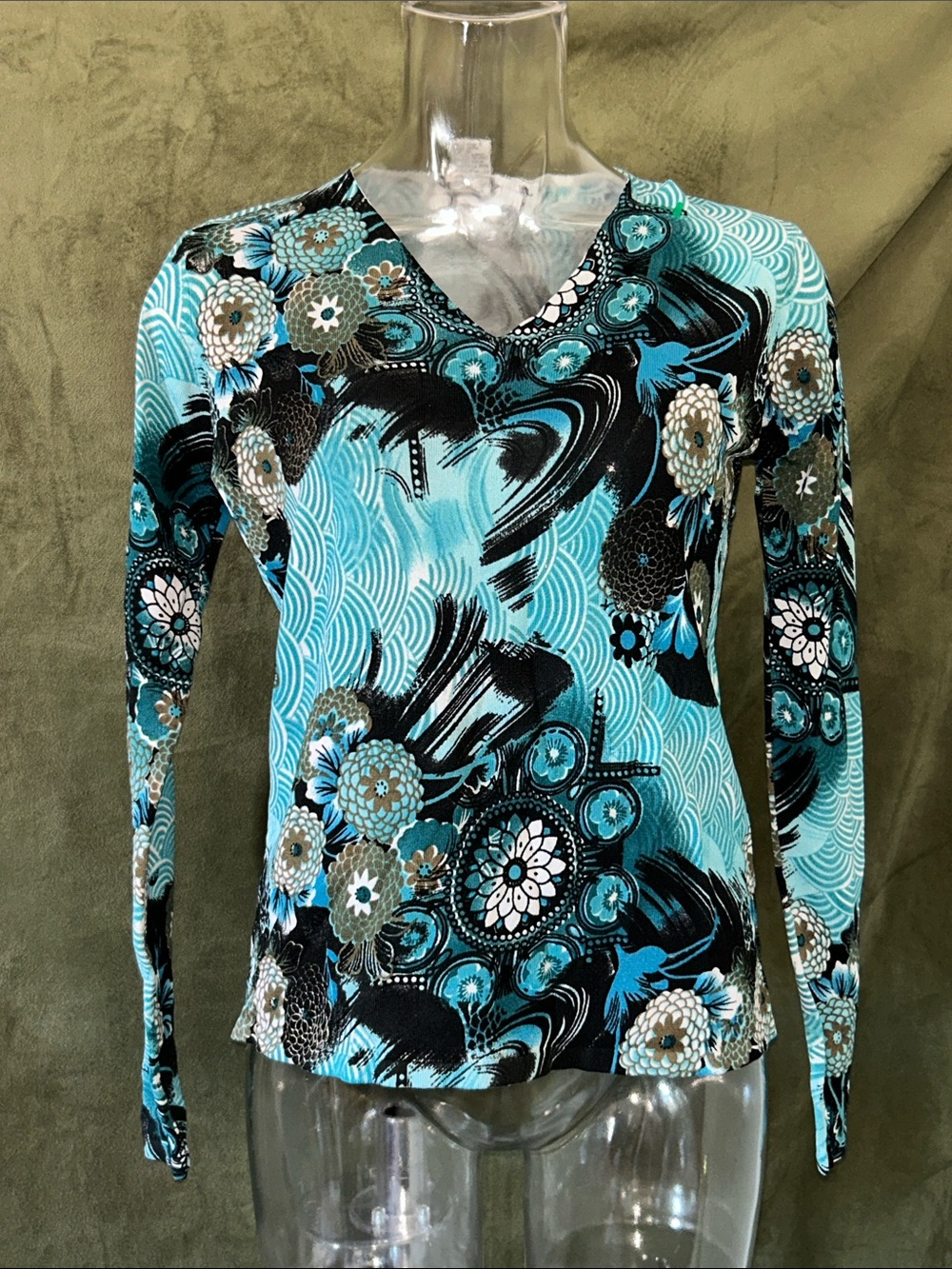 Joseph A Teal, Black & White Floral Long-Sleeve V-Neck Top Y2K